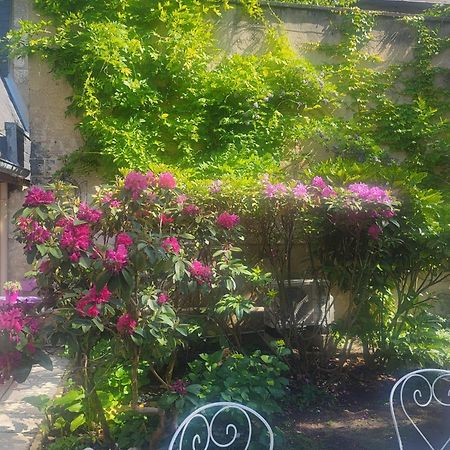 Au Puits De L'Abbaye Bourges Exterior foto